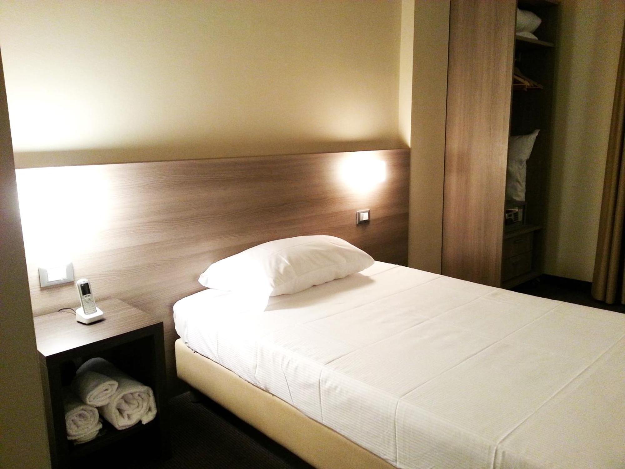 Hll Hotel Lungolago Lecco-Como Lake Eksteriør bilde