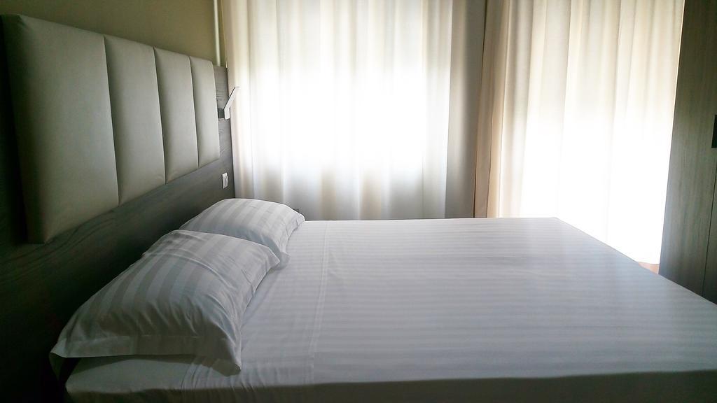 Hll Hotel Lungolago Lecco-Como Lake Eksteriør bilde