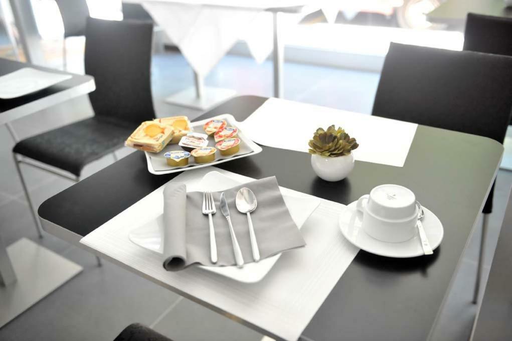 Hll Hotel Lungolago Lecco-Como Lake Eksteriør bilde